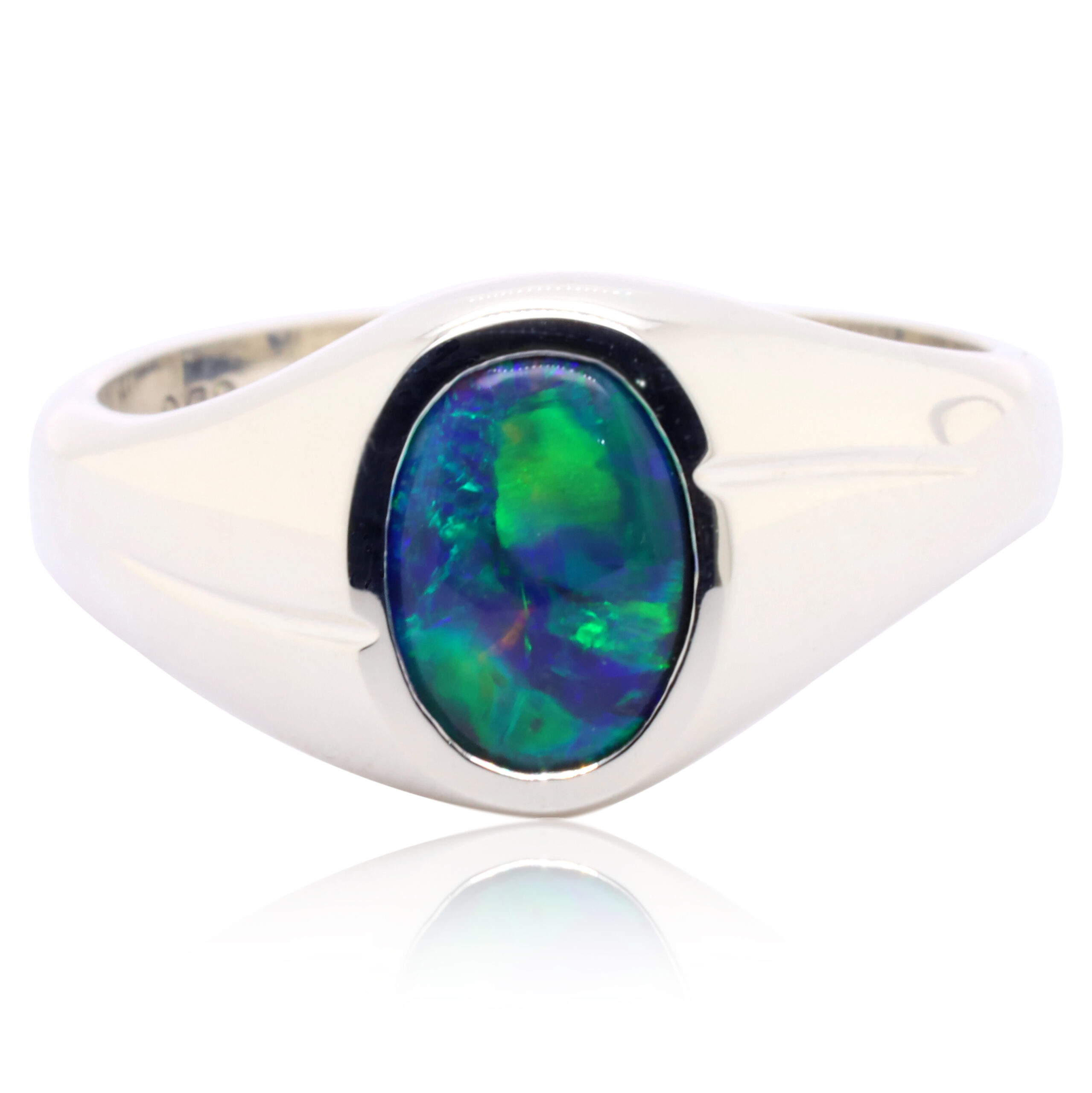 Royal flat white opal ring - Monte Cristo