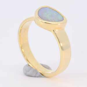 Yellow Gold Blue Green Yellow Solid Australian Semi Black Opal Ring