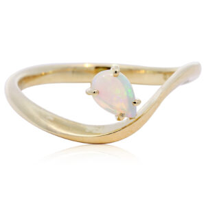 Yellow Gold Blue Green Yellow Crystal Opal Ring