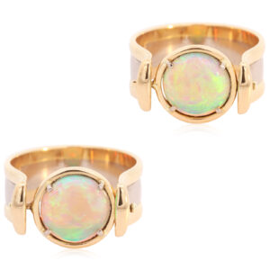Yellow and White Gold Blue Green Yellow Crystal Opal Ring