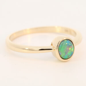 Yellow Gold Blue Green Yellow Orange Crystal Opal Ring