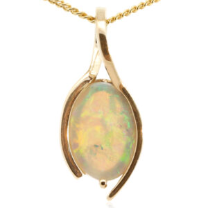 Yellow Gold Crystal Opal Pendant