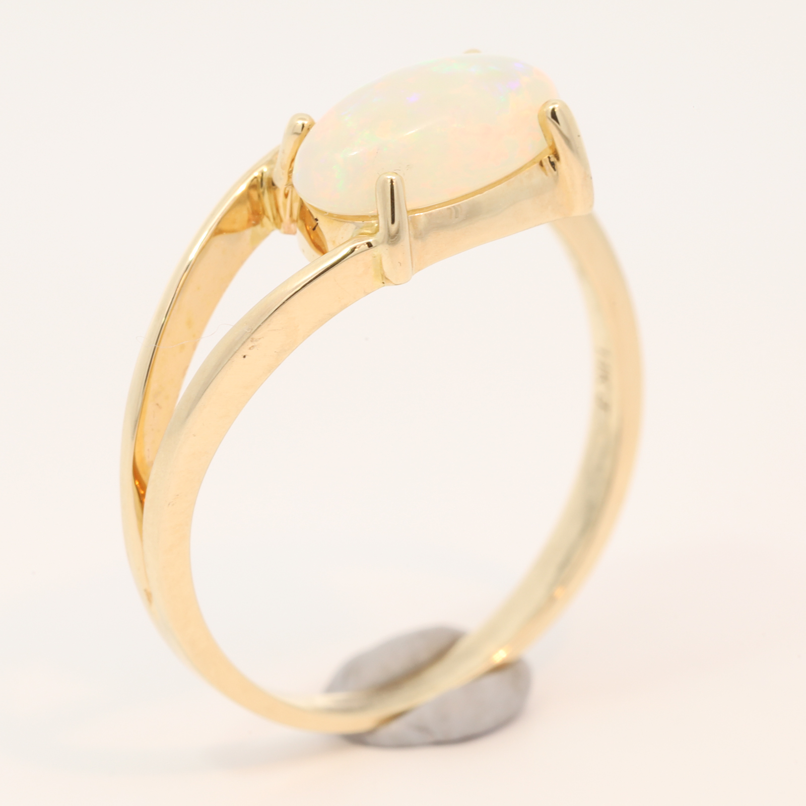 Yellow Gold Blue Green yellow Orange Pink Crystal Opal Ring