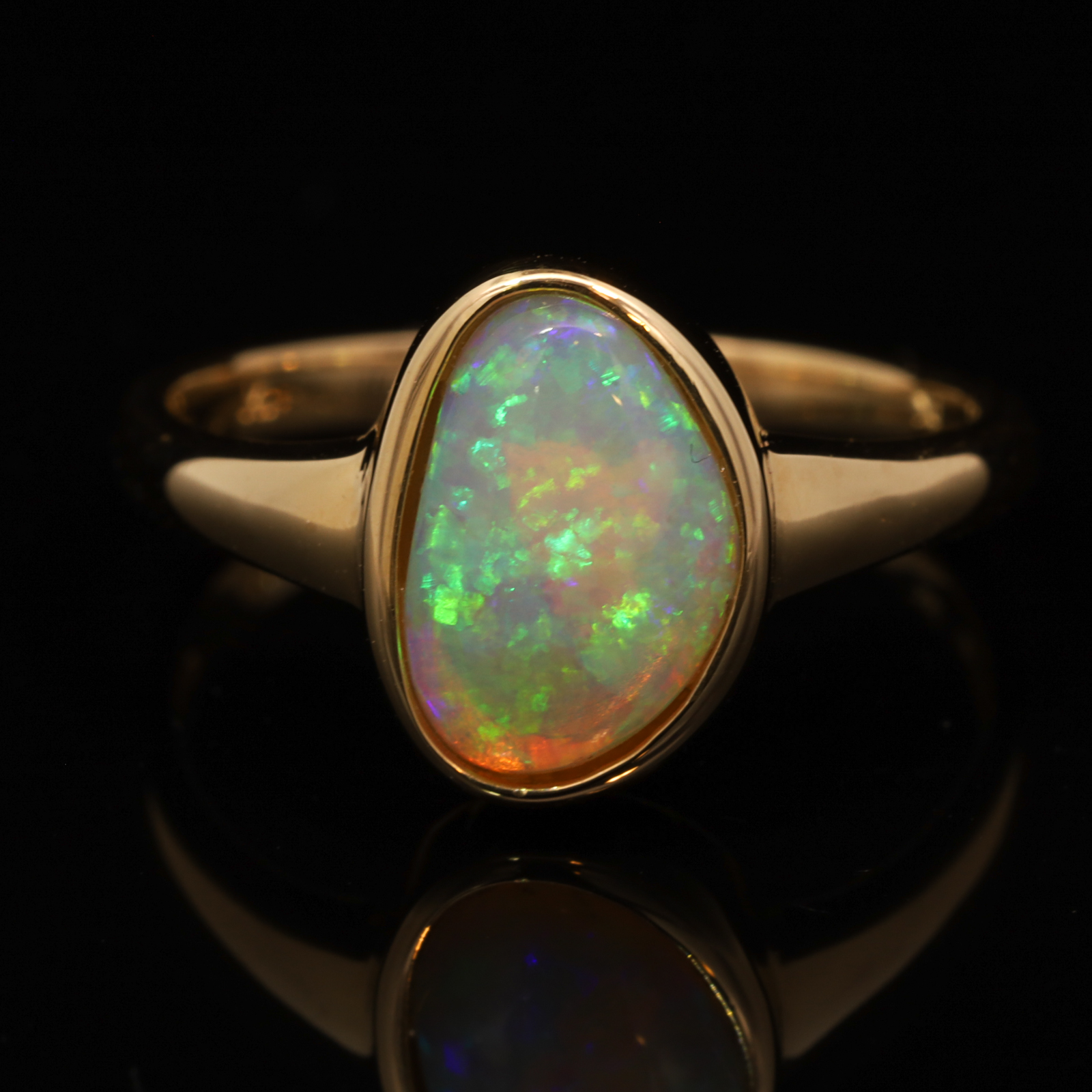 Yellow Gold Blue Green Yellow Orange Crystal Opal Ring