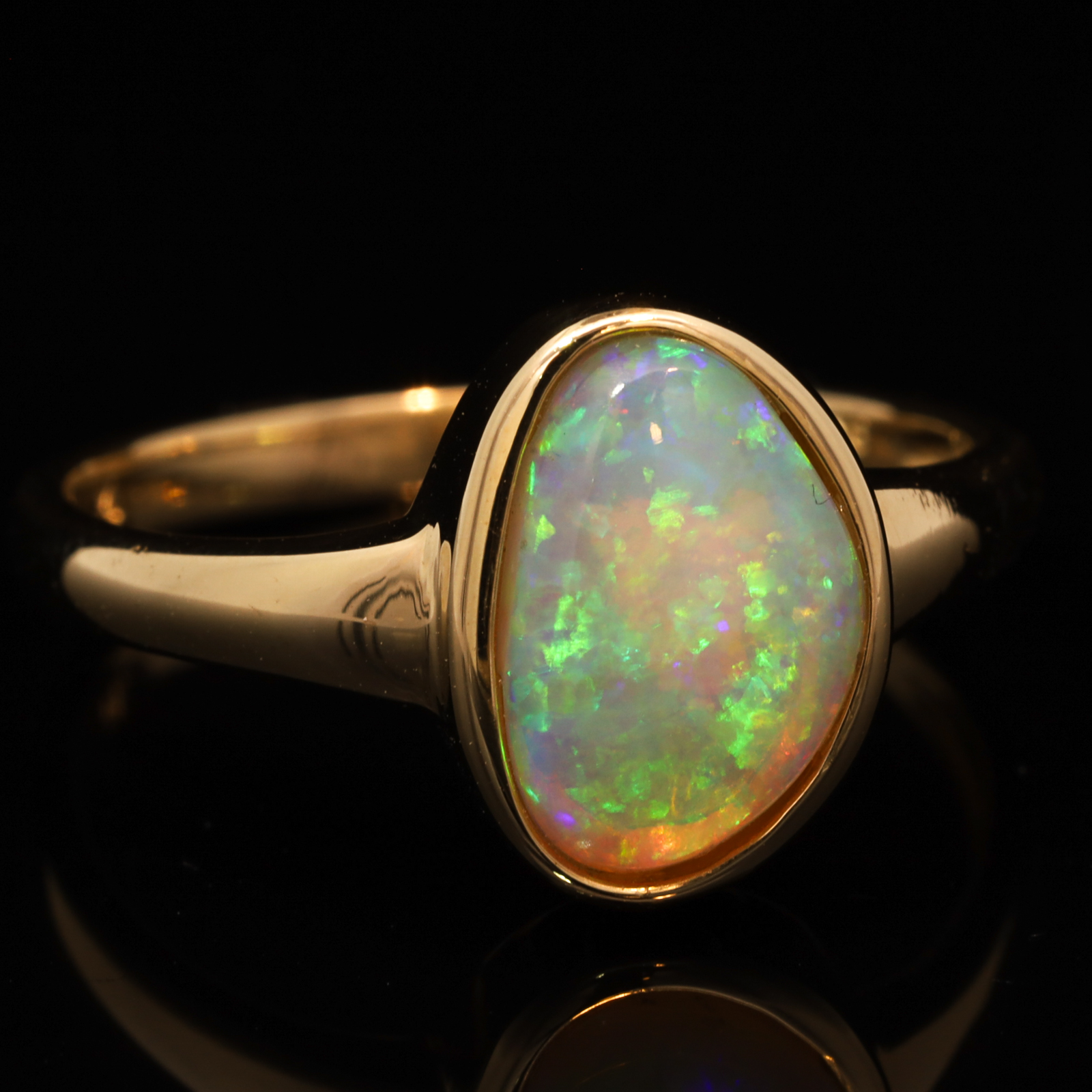 Yellow Gold Blue Green Yellow Orange Crystal Opal Ring