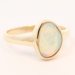 Yellow Gold Blue Green Yellow Orange Crystal Opal Ring